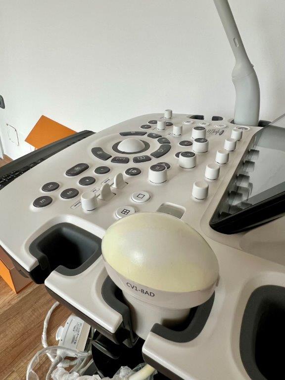 Használt Samsung HS50 típusú 2D/ 3D/ 4D/ 5D ultrahang készülék két vizsgálófejjel